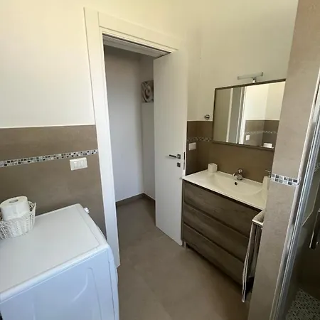 Ile Apartment